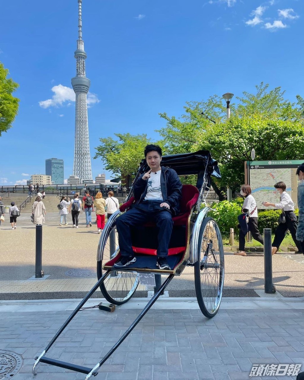 有指鍾培生赴日是為了見日籍女友。